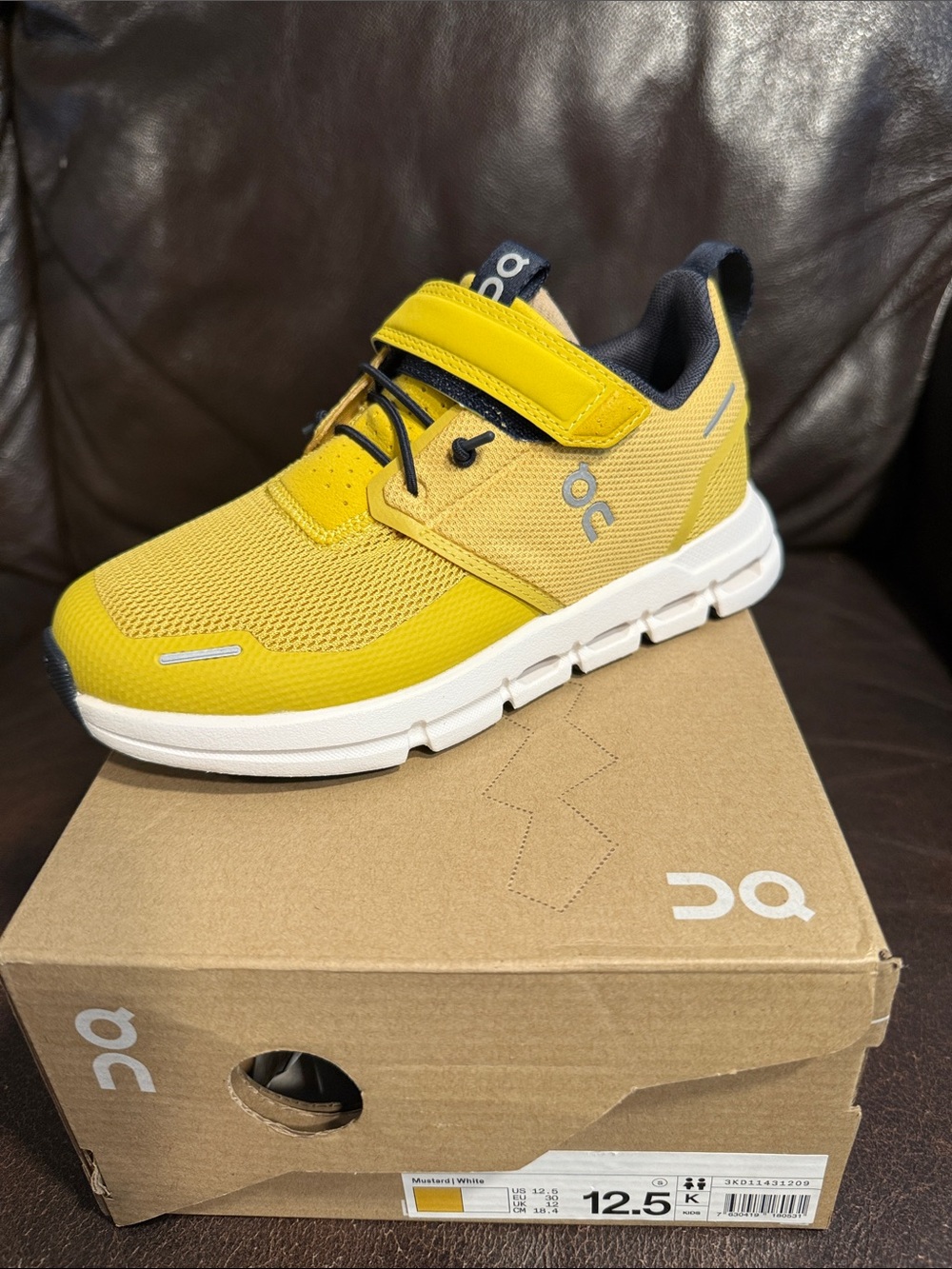 On Running Kids Cloud Play Sneaker - Yellow & Black
Brand New with box! - Picture 3 of 4